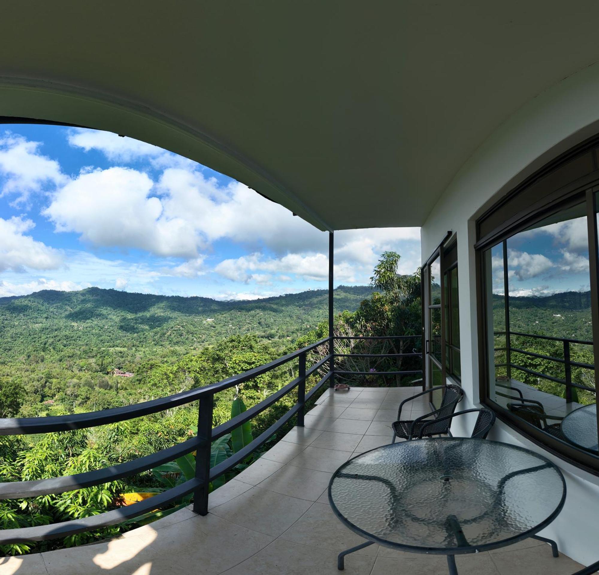 Casa Campestre La Roca La Mesa (Tequendama)